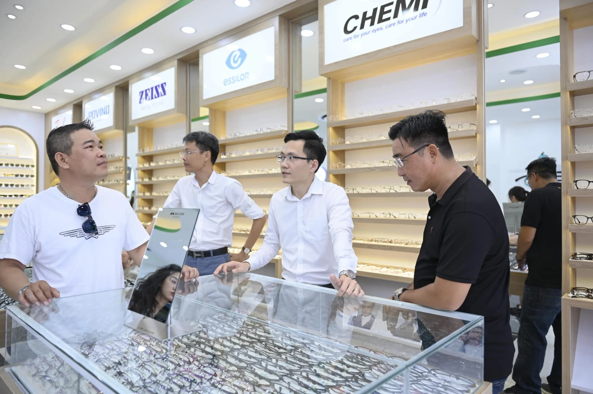 Cửa hàng Mắt Kính Tâm Đức 7